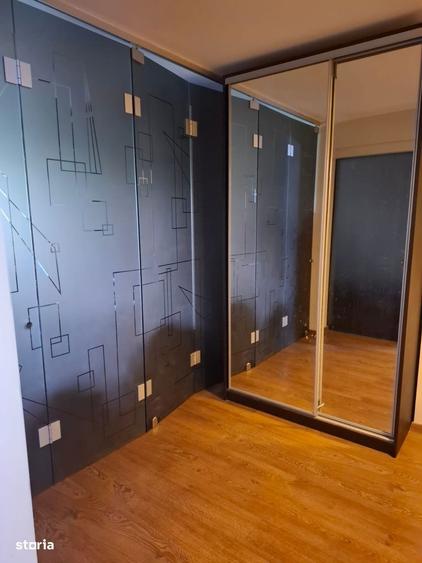 Apartament cu 3 camere în Berceni