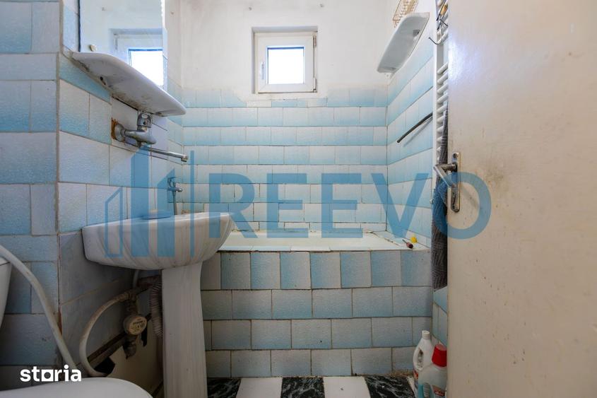 Apartament cu 3 camere semidecomandat în Narcisa