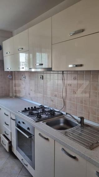 Apartament cu 4 camere decomandat, mobilat în Fălticeni