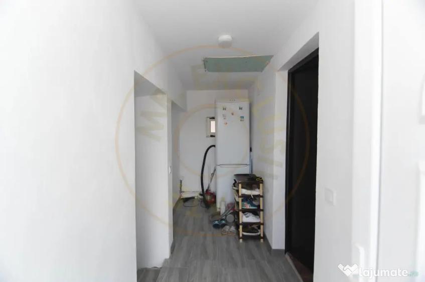 Casă cu 3 camere cu Teren 1000 Mp în Văcarea