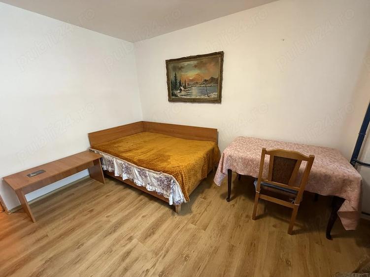 Garsonieră decomandată în Central