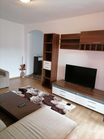 Apartament cu 2 camere decomandat în Răcădău