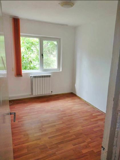 Apartament cu 4 camere în Central