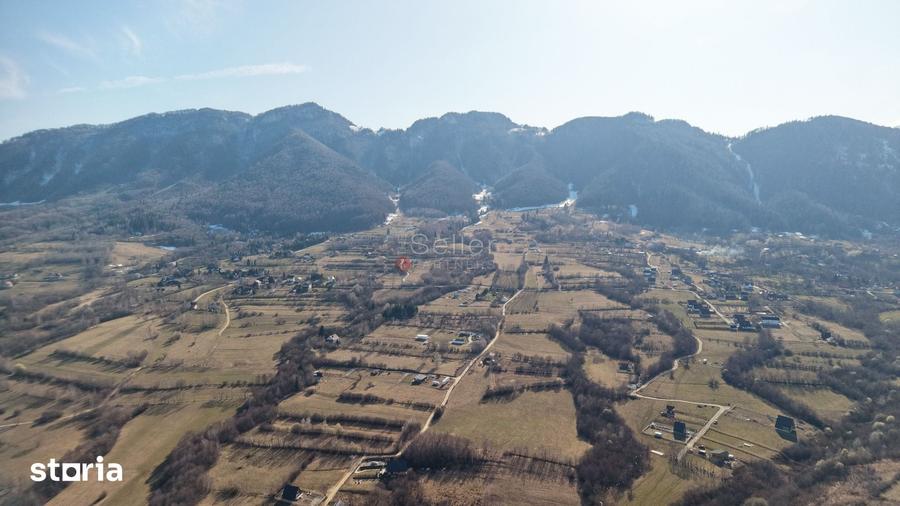 Teren de 4043 mp, în Bran