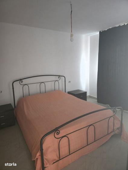 Casă cu 4 camere în Șimnicu de Sus