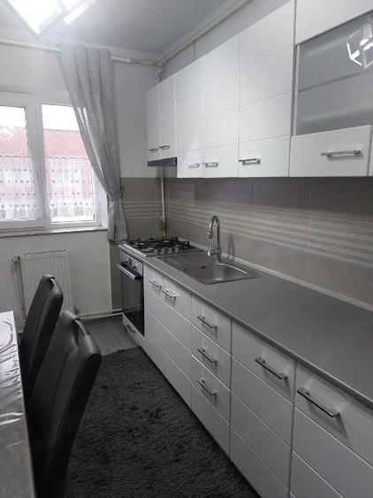 Apartament cu 2 camere decomandat în Exterior Vest