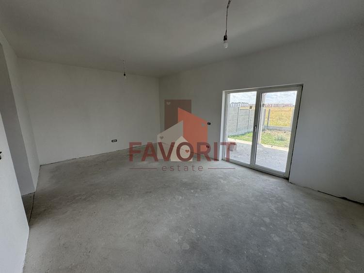 Duplex cu 5 camere cu Canalizare în Girocului