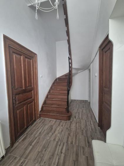 Casă individuală cu 4 camere cu Teren 108 Mp în Parcul Carol