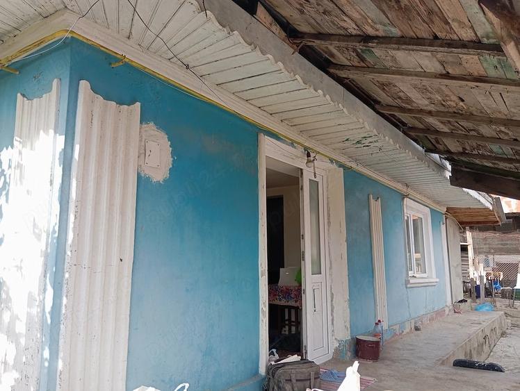 Casă cu Teren 215 Mp în Central