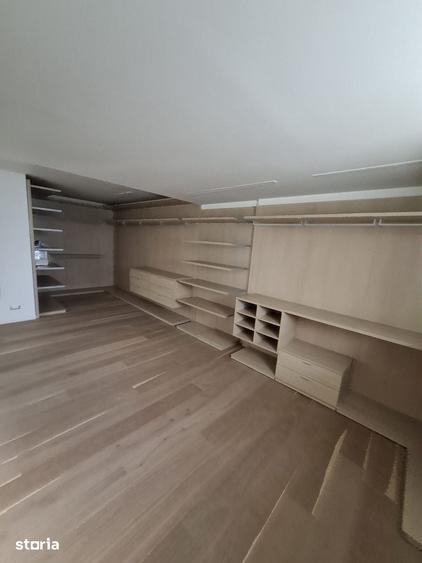 Casă cu 6 camere cu Teren 1000 Mp în Central