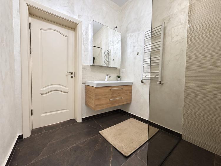 Casă P+1 aproape de plajă | Mamaia Nord | 4 camere - 3 băi - 20