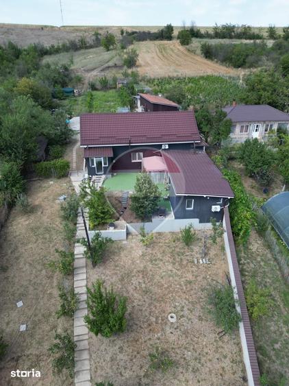 Casă cu 5 camere cu Teren 5300 Mp în Găvănești