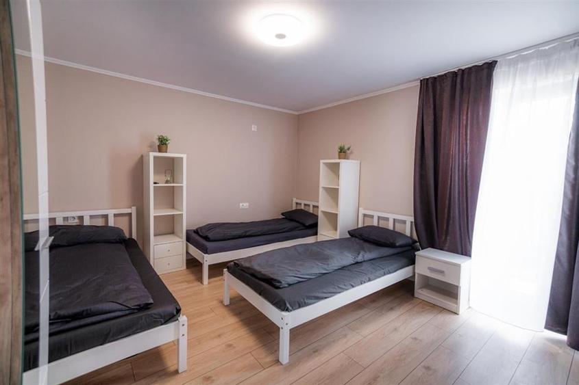 RECO, VILA MODERNA 7 DORMITOARE, BAILE 1 MAI - 21