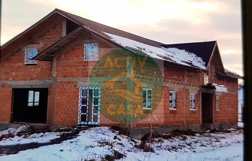 Casa de vanzare la doar 12 km de Roman - 3