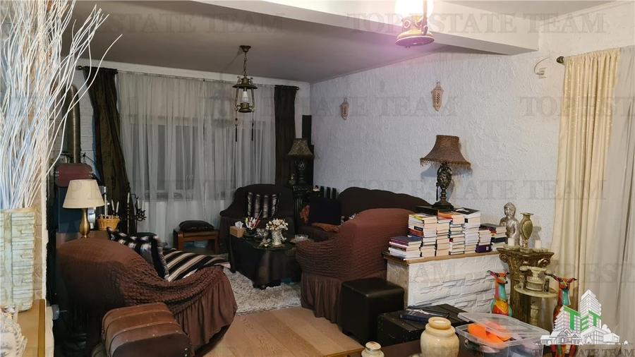 Super afacere, vila cu aspect de conac cu spatii moderne dar si clasice antichiz - 12