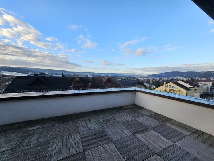 Inchiriez casa in cartier Gruia, pretabil locuinta, sediu firma, clinica, etc - 2