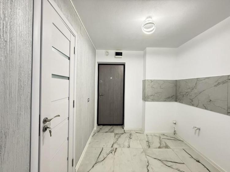 Garsoniera ultramoderna, zona CET - 5