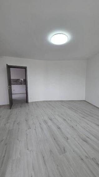 TINERETULUI - METROU - 2