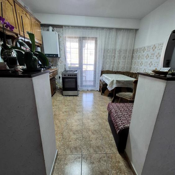 Apartament de vanzare - 3