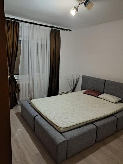 Inchiriez apartament 2 camere decomandat - 4