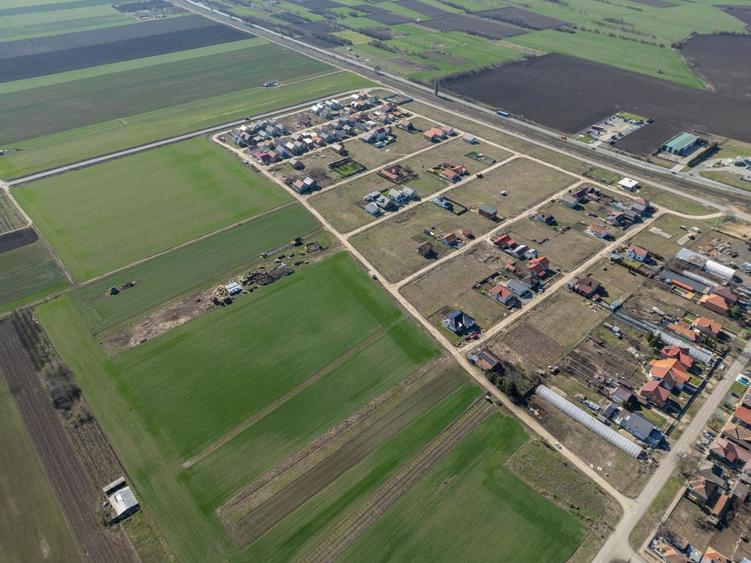 Teren 3.600 mp în Curtici, 2 fronturi stradale – La doar 20 km de Arad - 4