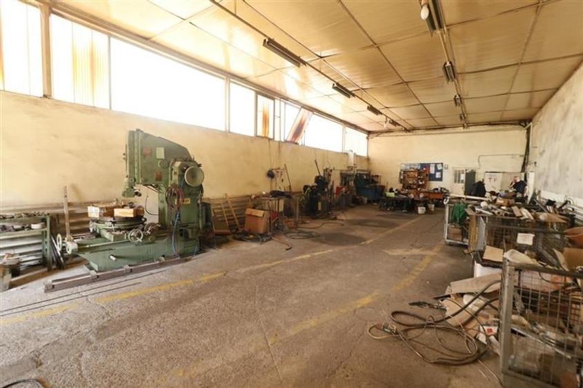 Hala 377 mp, H - 3 metri, Miroslava - zona Primariei - 1