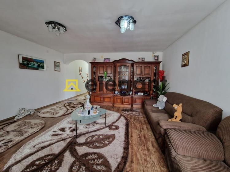 Casa, parter, suprafata 168 mp, teren 600 mp, panouri, mobilata, Bariera Valcii - 2