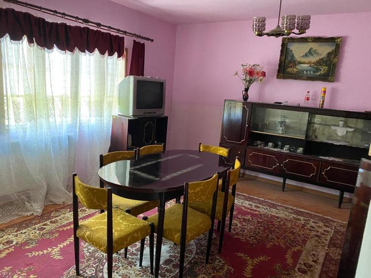 Casa 4 camere de inchiriat sat Tiganesti comuna Munteni - 4