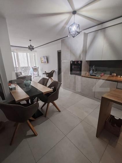 Apartament cu 3 camere, 63 mp, cu 2 bai si balcon mare, in zona Valea Garboului - 1