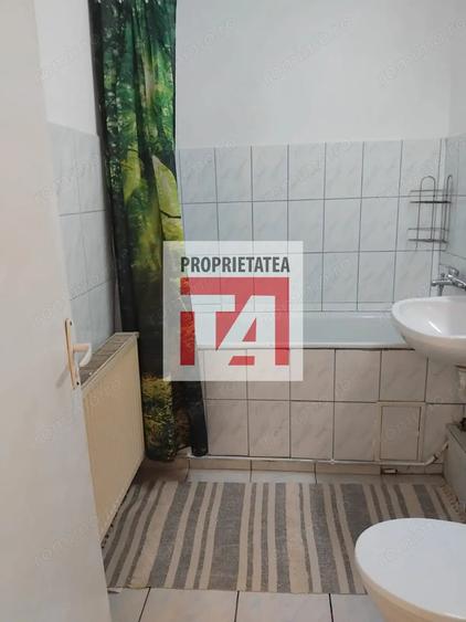 Apartament cu 3 camere decomandat în Hotvon