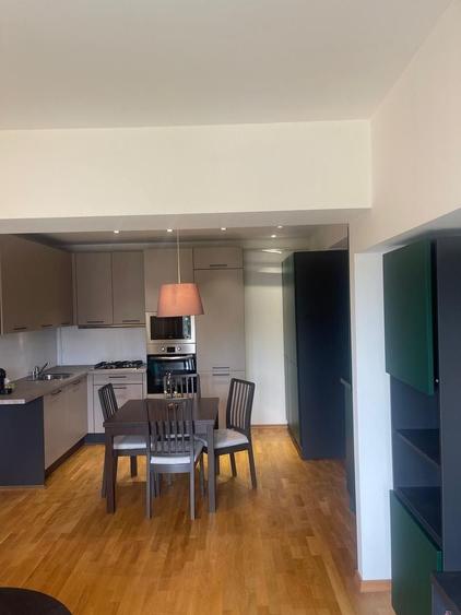 Apartament cu 3 camere decomandat, mobilat în Străulești