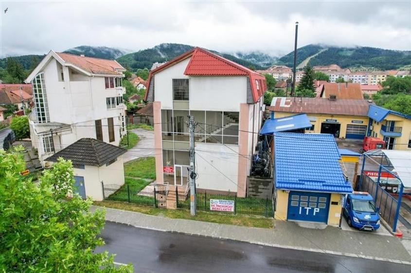 FILM! Spatiu comercial pe 150mp, compozitie adaptabila, Central, Covasna - 11