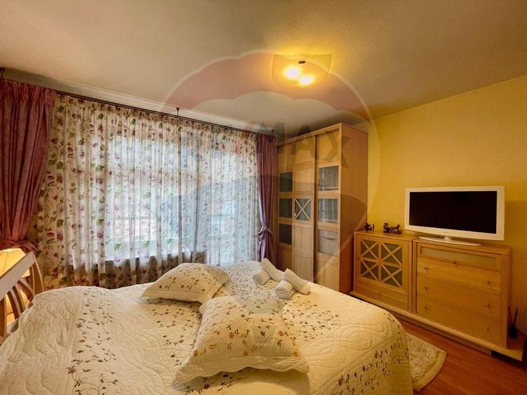 Apartament cu 3 camere de vânzare în zona Schei - 6