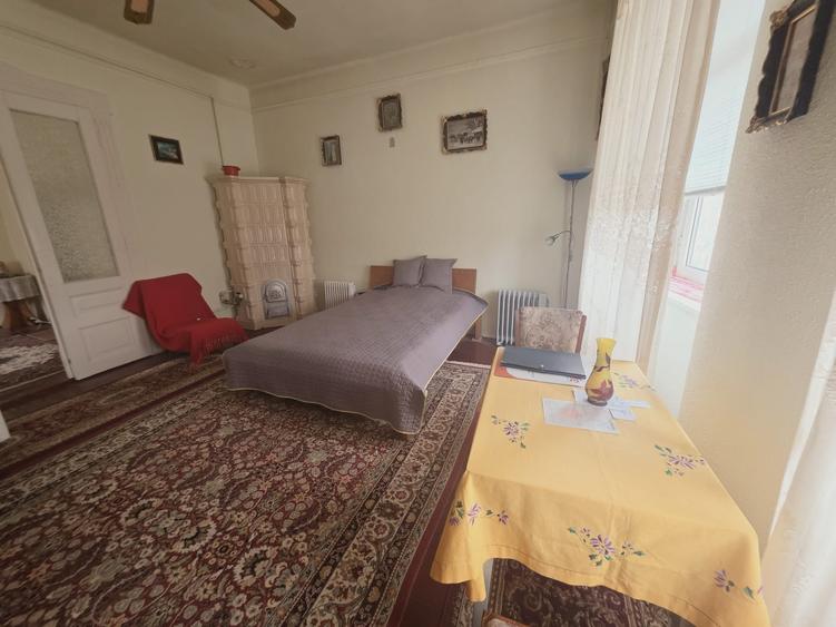 Vand casa saseasca 4 camere cu teren generos 1900mp - 6