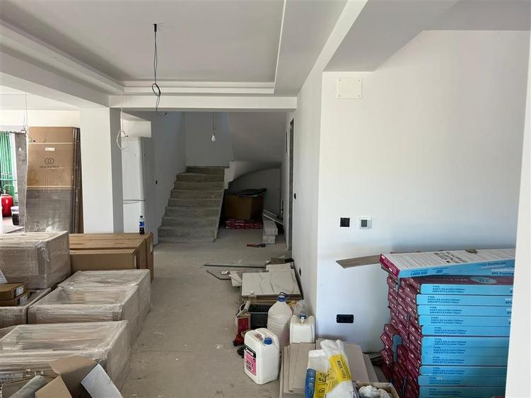 Pensiune noua de vanzare in Slanic Prahova – 400 mp utili, zona centrala, ideala - 10