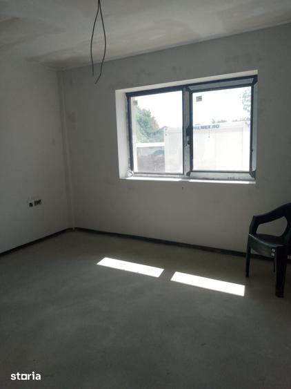 Casă cu 4 camere cu Teren 867 Mp în Chiscani
