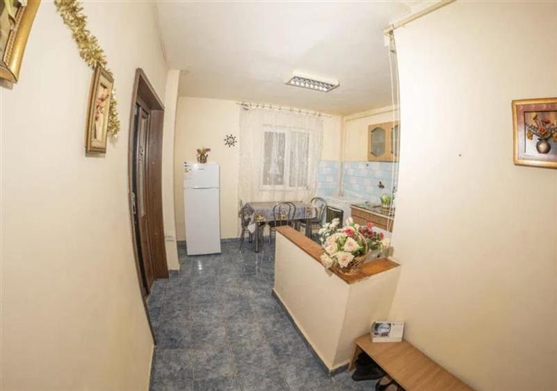 Vanzare Apartament 3 Camere Decomandat Sos.Giurgiului - 2
