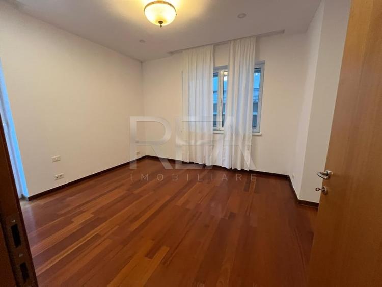 Apartament 4 camere  Resedinta - 23