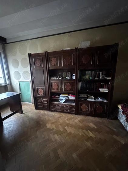 Vand apartament, zona centrala, 4 camere - 8