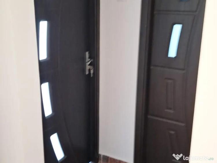 Inchiriez apartament cu doua camere str. Stirenului - 7