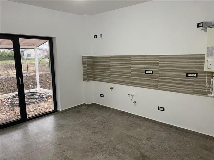 Vanzare vila Tartasesti - 2