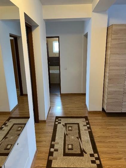 Proprietar ofer spre închiriere un apartament cu 3 camere, decomandat. - 7