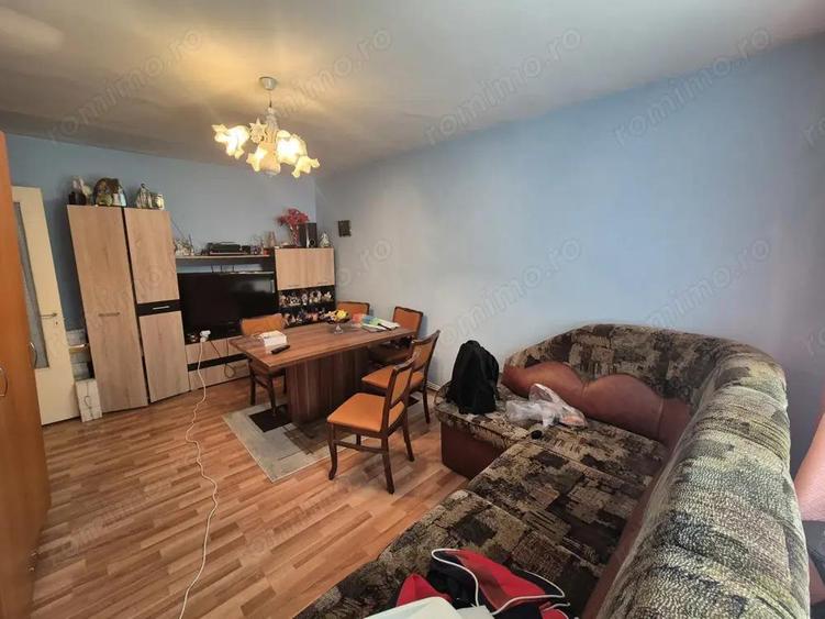 Vand apartament 3 camere Micro 4 - 4