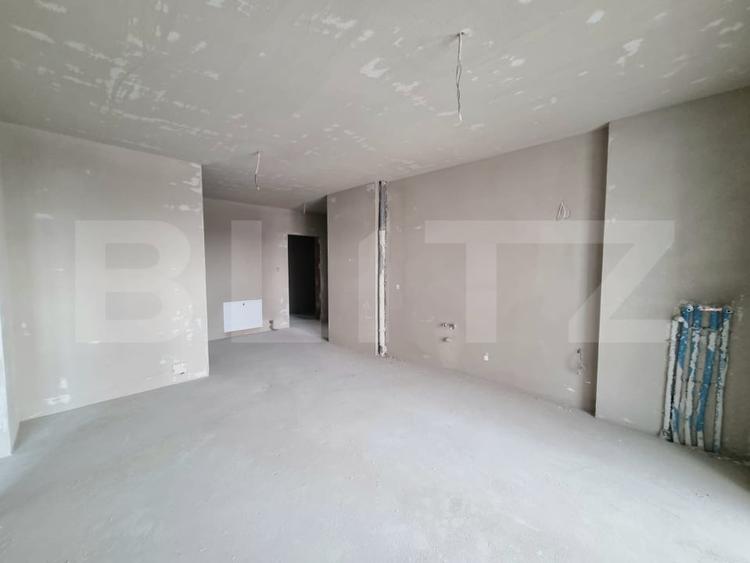 Apartament 3 camere, semifinisat, zona BMW - 1