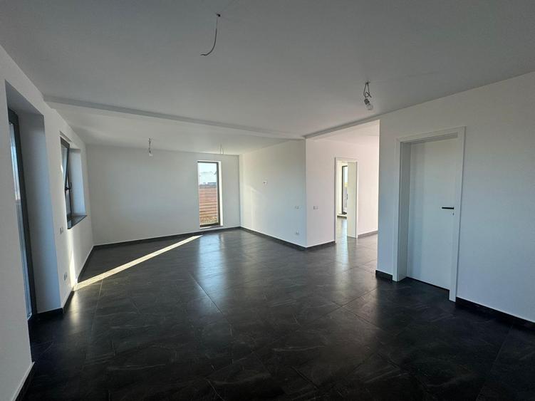 Casa Individuala moderna, intabulata si racordata la toate utilitatile - 4