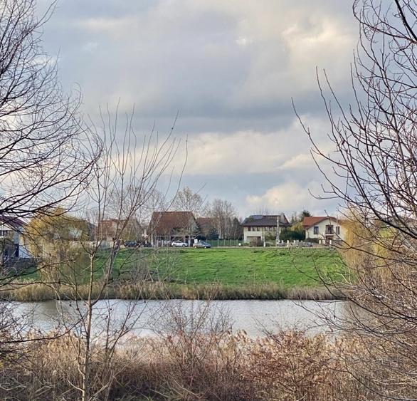 Teren la lac centru Corbeanca, vedere lac si padure, toate utilitatile - 13