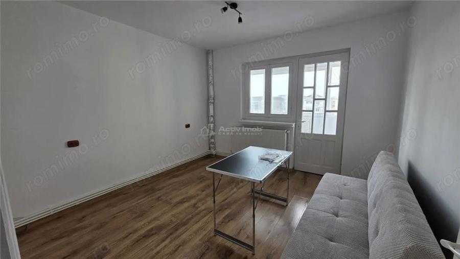 Apartament 2 decomandat, CT , etaj 4 din 10- Craiovita - 1