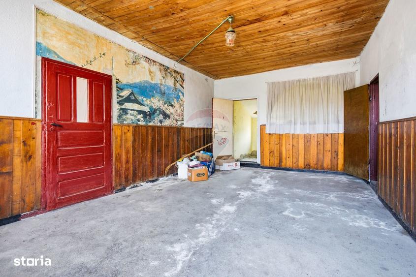 Casa / Vila cu 5 camere de vanzare - 1