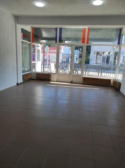 Spațiu comercial, de 55 mp, în Central