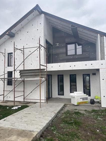 Vand casa cartier Livada in - 10